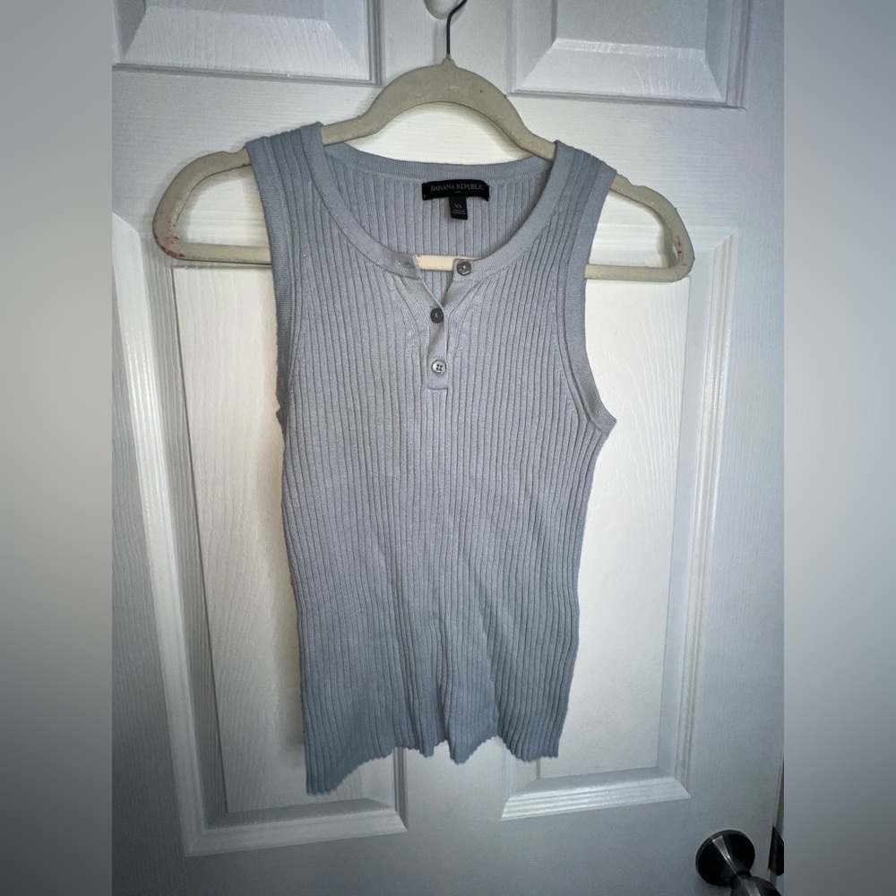 Banana Republic Women’s X Small Light Blue Cotton Knit Ribbed Henley Tank Top XS - Picture 12 of 13